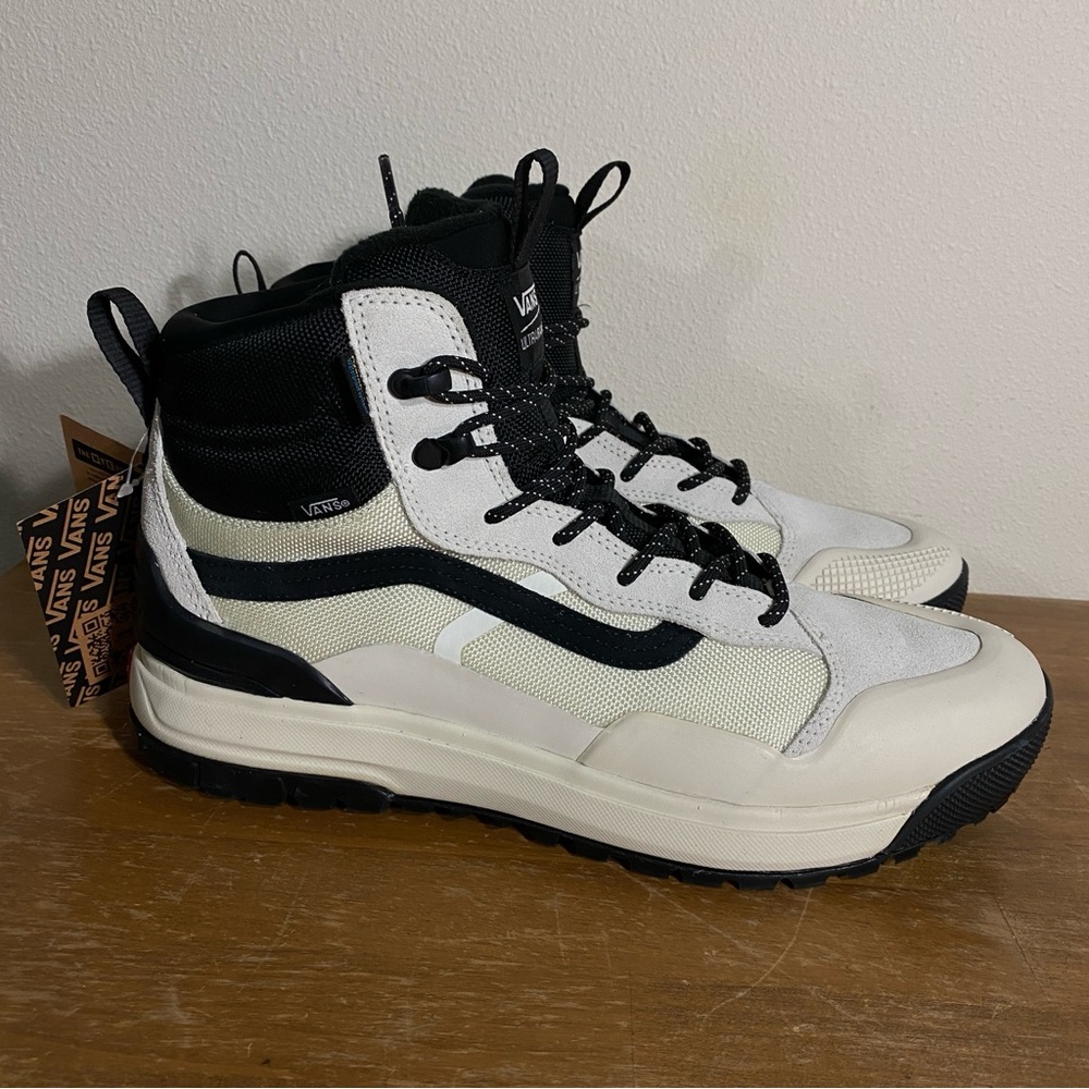Vans Ultrarange EXO Hi MTE-2 White Black - Size 9.5